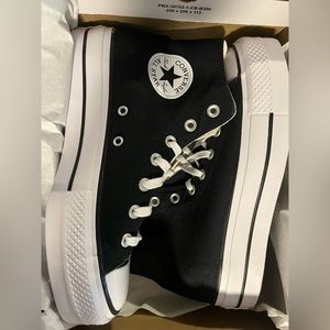 Never Worn size 8 Platform Black Converse
